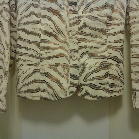 TRENDING ZEBRA STYLE GIRL DESIGNER ERIN LONDON SWIRLY STRIPES JACKET M - Picture 3 of 5